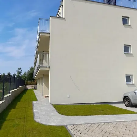 Milo Mare アパート ミエルノ