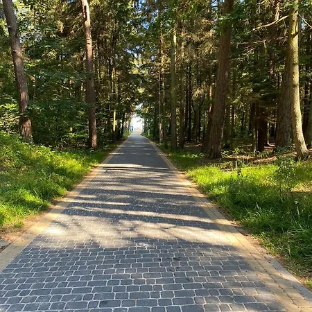 Milo Mare アパート ミエルノ