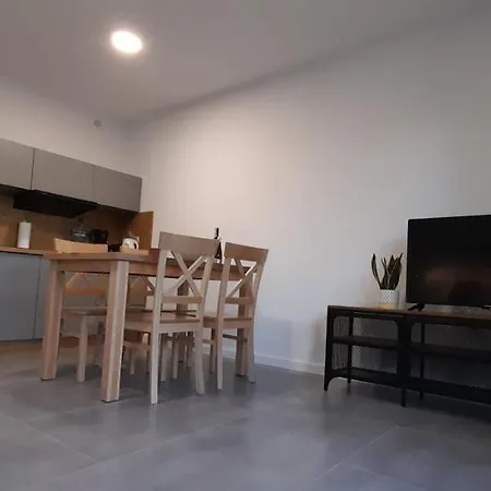 Milo Mare ミエルノ