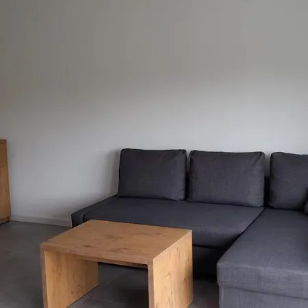 Milo Mare アパート ミエルノ