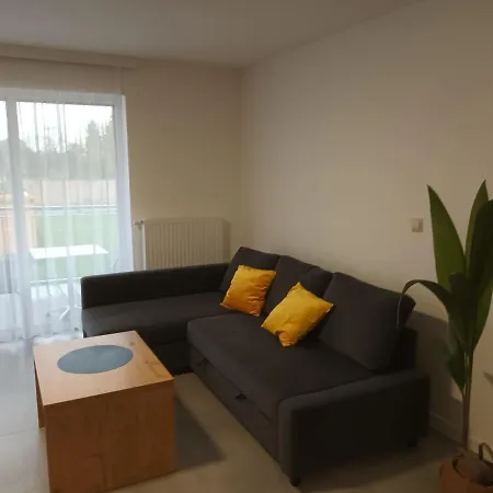 Milo Mare アパート ミエルノ