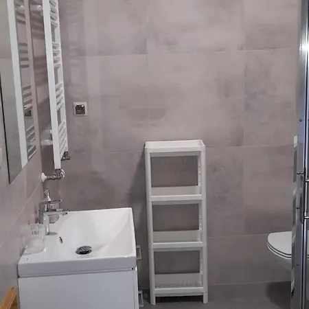 Milo Mare アパート ミエルノ