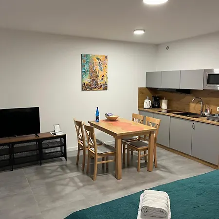 Milo Mare ミエルノ